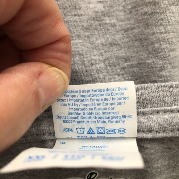 Disney Winnie the Pooh Red Balloon Vintage Look Graphic Tshirt Size XXL Gray - Picture 4 of 6